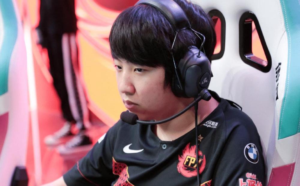 fpx战队官宣金贡离队后,本人首度现身回应,续约基本无望了!