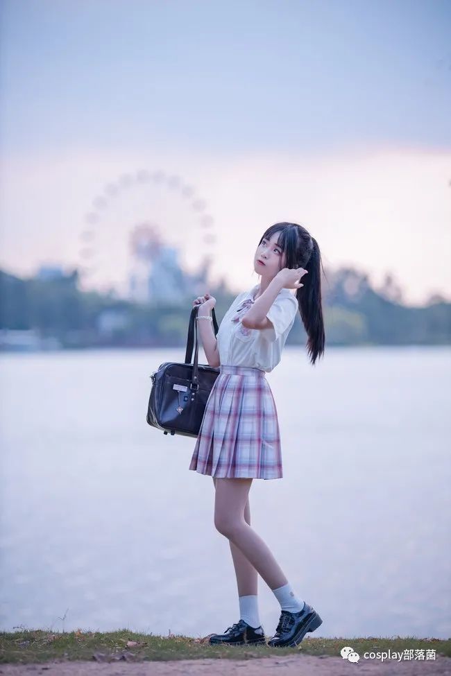 jk少女仙女湖边的落日梦境