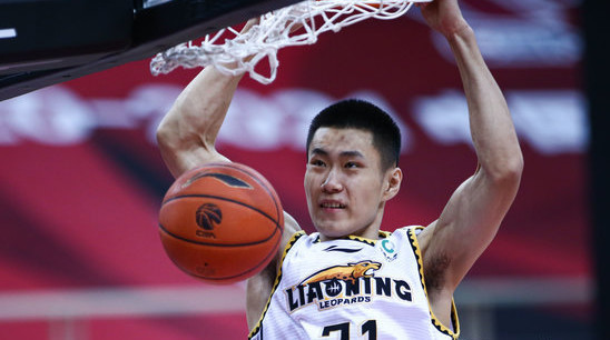 辽媒:吴昌泽成辽篮首位打上首发的00后 杨鸣严厉教导助其成长