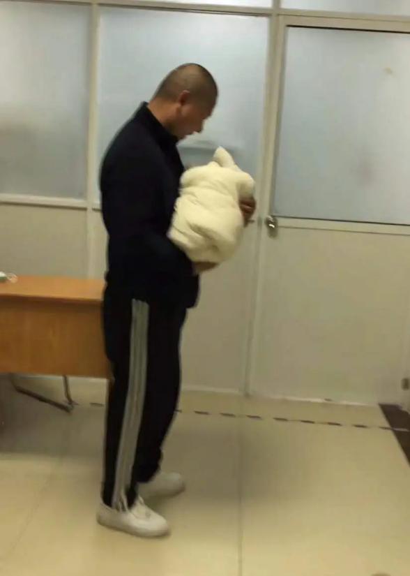 giao哥|网红giao哥当爸，一秒变成女儿奴，满脸幸福晒女儿