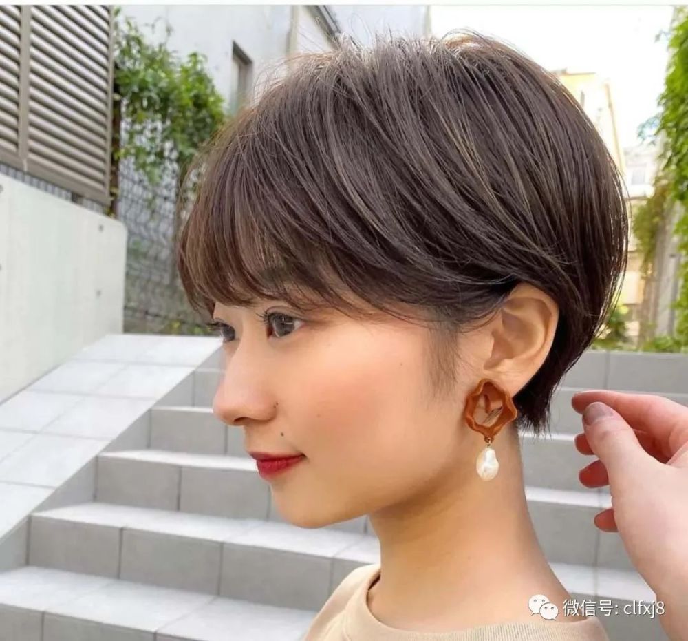 干练网红超短发