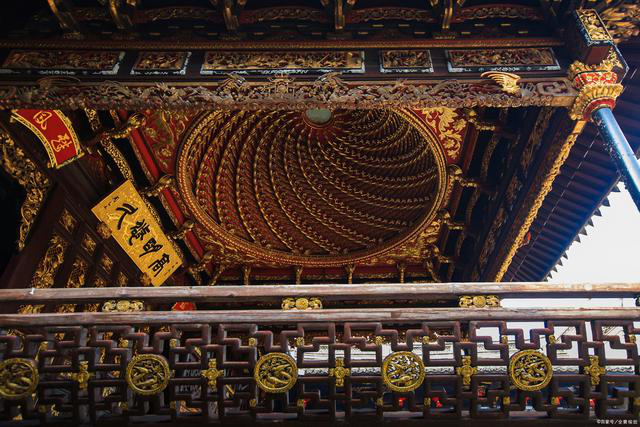 合肥工装公司分享中国高级天花藻井震慑人心的穹顶之美