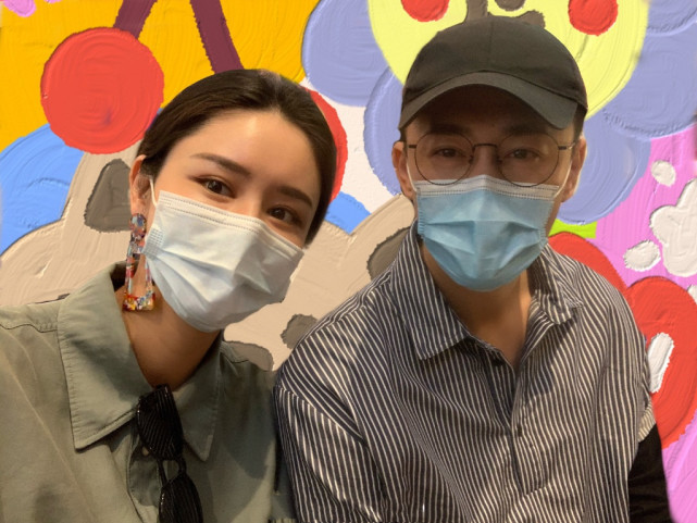 张馨月|林峯老婆张馨月晒时尚穿搭被槽有点土，回怼网友后现超强求生欲