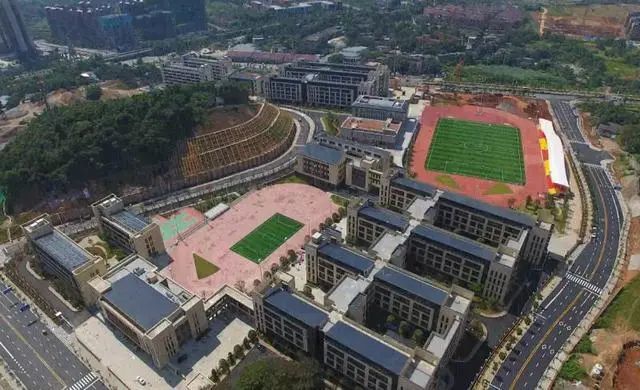 性项目湖南数据湖产业园一期基本建成,总投资52亿元的西鼎众合产业园