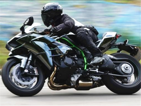 贵州小伙骑30万川崎h2去西藏,终于完成愿望,网友:这腰是铁打的吧!