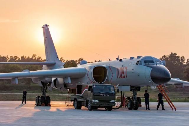 轰6o中国新型轰炸机曝光改的字母已经要不够用了