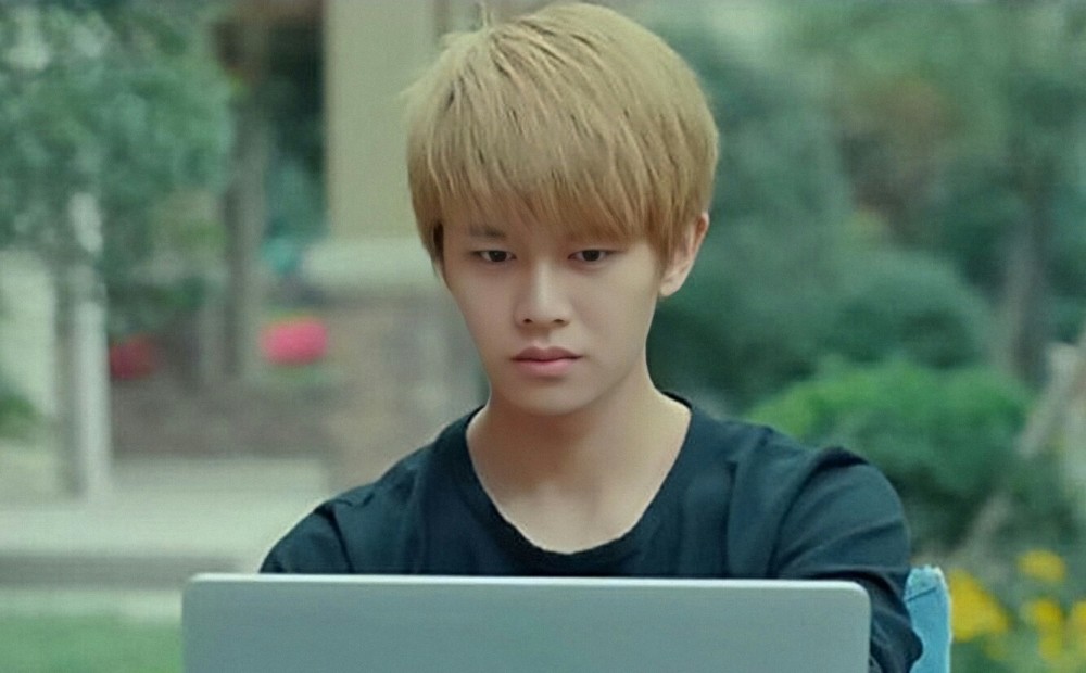 我和我的偶像我骄傲我是嘉人像任嘉伦一样努力做最好的自己