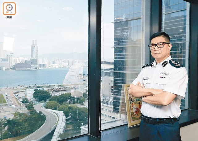 港媒:警队"一哥"邓炳强上任一周年,香港黑暴罪行下降5成