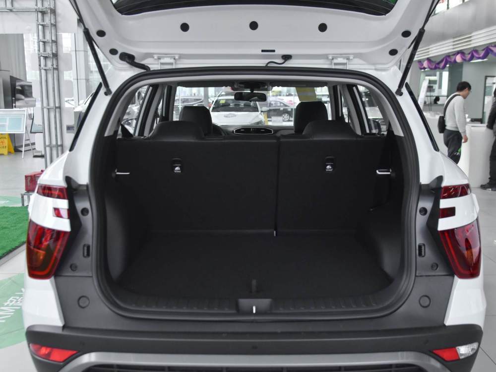 年轻人的首选小哥带你看北京现代ix25