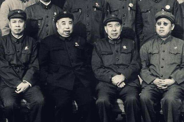 黄吴李邱四位将军晚年被撤销所有职务后来结局如何