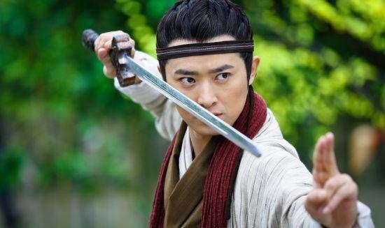 他是史上唯一号称 剑圣 的人 不仅是李白的师父 还能飞剑入鞘 李白 剑圣 裴旻 吴道子