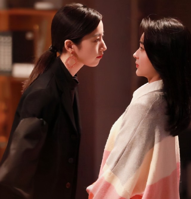 《从结婚开始恋爱》:蔡思雨"甜系穿搭"太迷人,每套都值得借鉴_腾讯