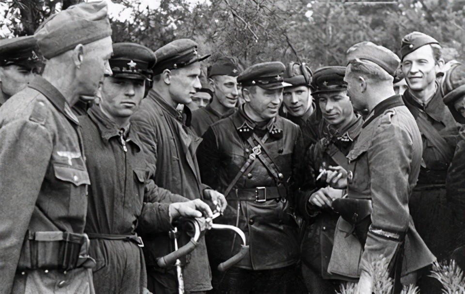 基辅战役既是战术胜利,也是战略胜利,别被误导了_腾讯新闻