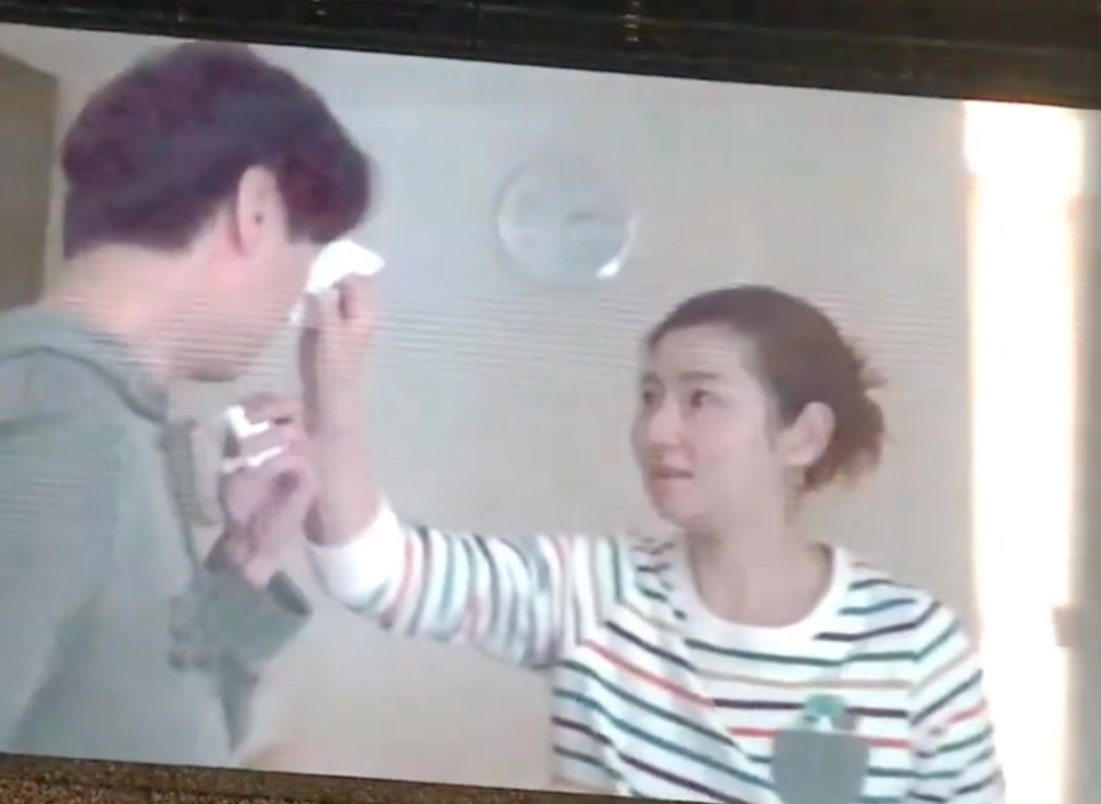 直播|Ella“直播”生娃，好“尴尬”啊！