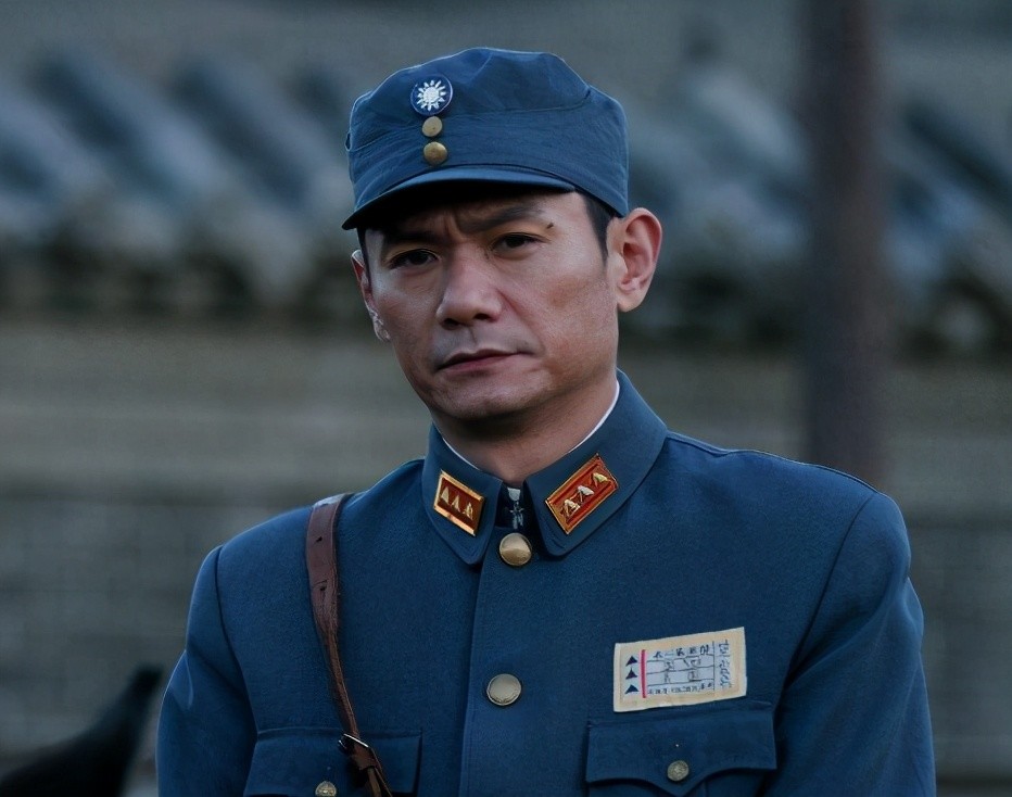 亮剑3惊现咖啡,首长上战场叼着雪茄,剧组发声:它是普通消费品