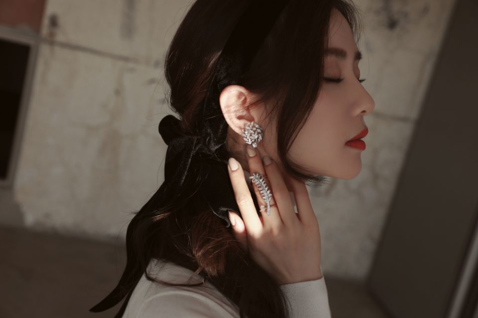 刘诗诗|杨幂刘诗诗又同框了，与陈伟霆热聊甚嗨，网友：爷青回