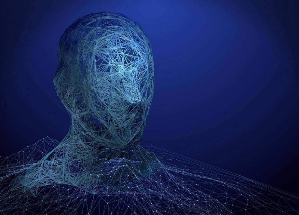 第四阶段,2035年到2045年,将人的人造大脑与真实的机器人躯体结合