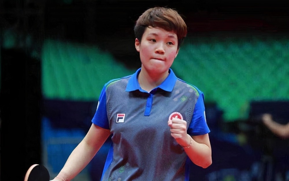 前冲弧圈怎样练习冲下转,乒乓名将杜凯琹训练谈弧圈球技术学习_腾讯