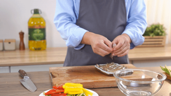 高营养高颜值,这道菜你一定要试试——五彩虾仁芦笋【孔老师教做菜】