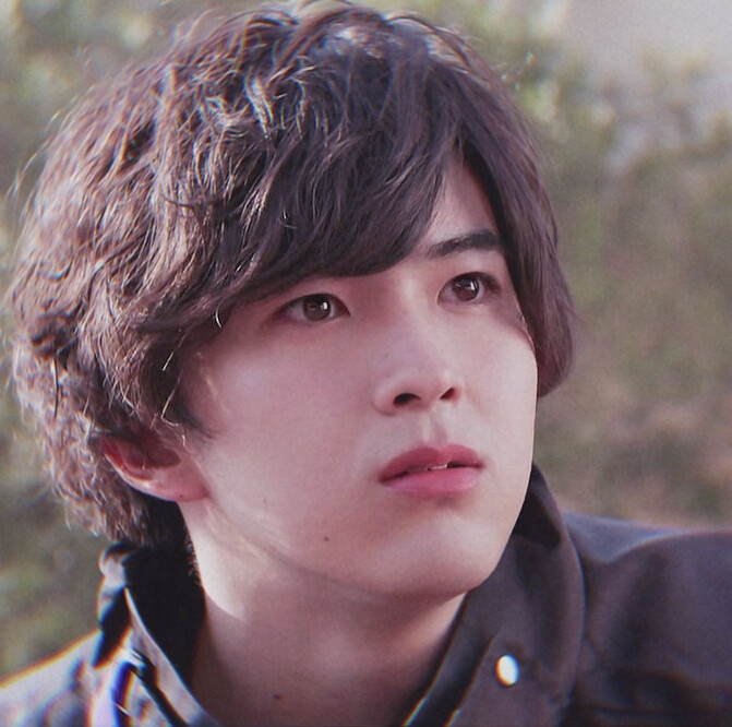 假面骑士帕拉德扮演者甲斐翔真感染新冠病毒粉丝为其应援