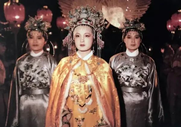 贾元春|贾元春：说什么王权富贵，都躲不过天道轮回