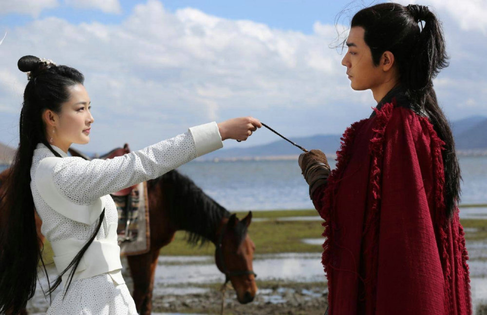 狼殿下|惊艳！《狼殿下》三台同播热度非常，肖战出场虽晚惊喜不断