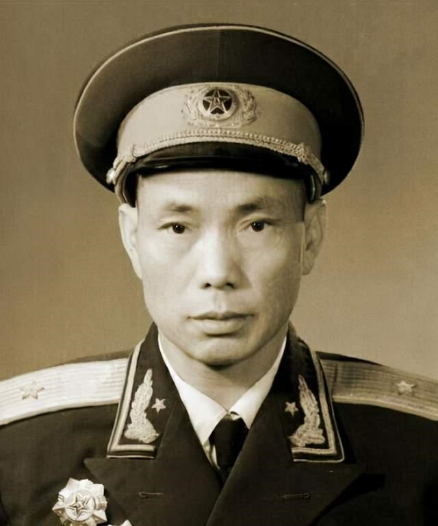 771团二营营长邹国厚,湖北红安人,1927年参加黄麻起义,在红军中最高