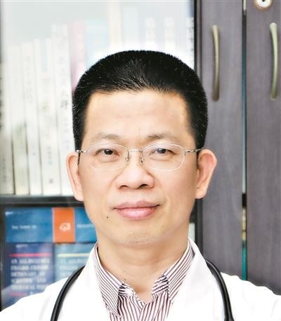 陈荣昌钟南山广医一院呼研院护士演示呼吸康复操.