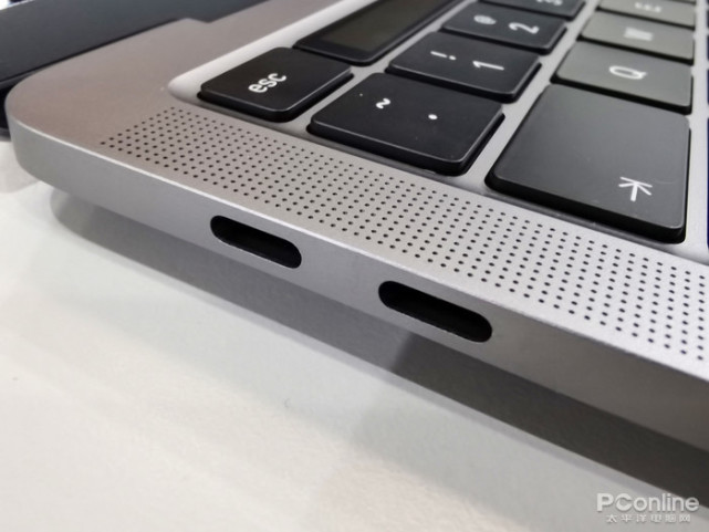 免费版雷电3新macbook上的usb4接口有点猛