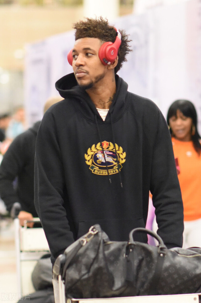 尼克杨撒英雄帖:一打一能打爆我的带着5000美金球