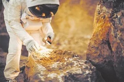 嫦娥五号|到外星去“挖土”，真人和机器谁更强？