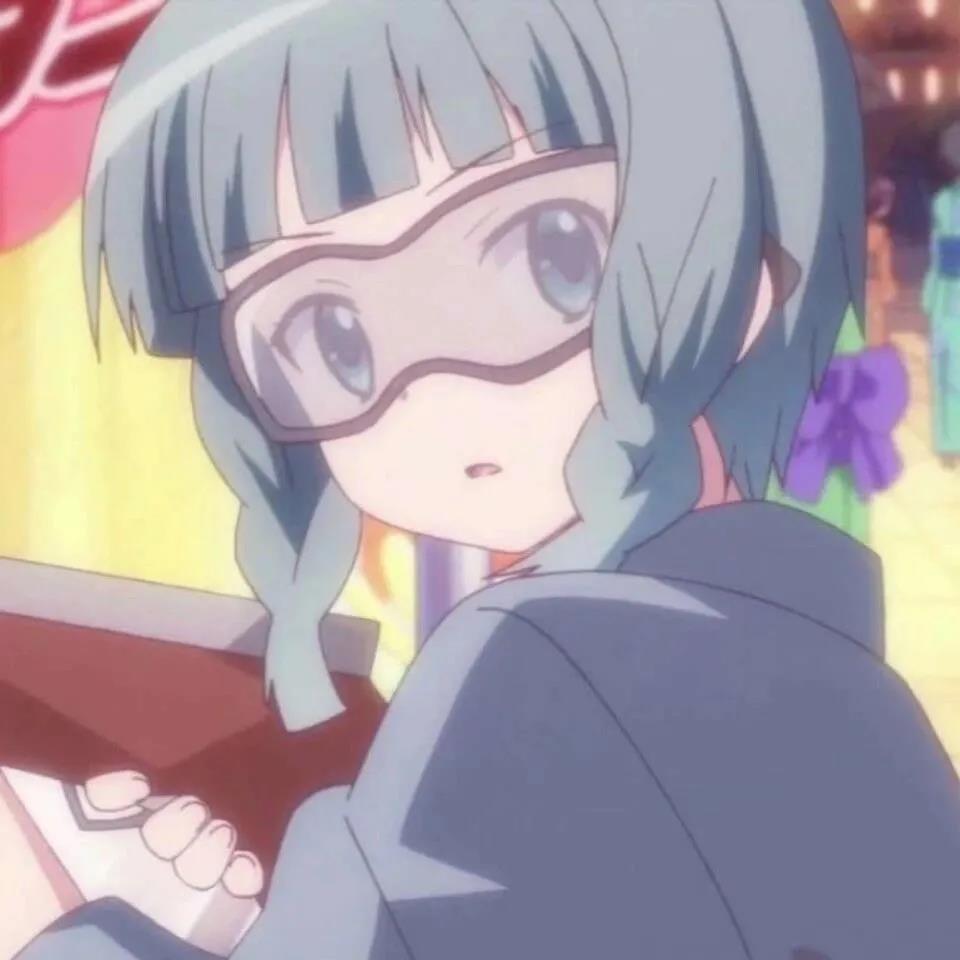 女生动漫头像晚晚皆安夜夜皆空