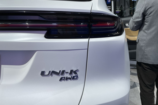 2020广州车展丨"量产概念车" 造型极具科幻 长安uni-k首发亮相