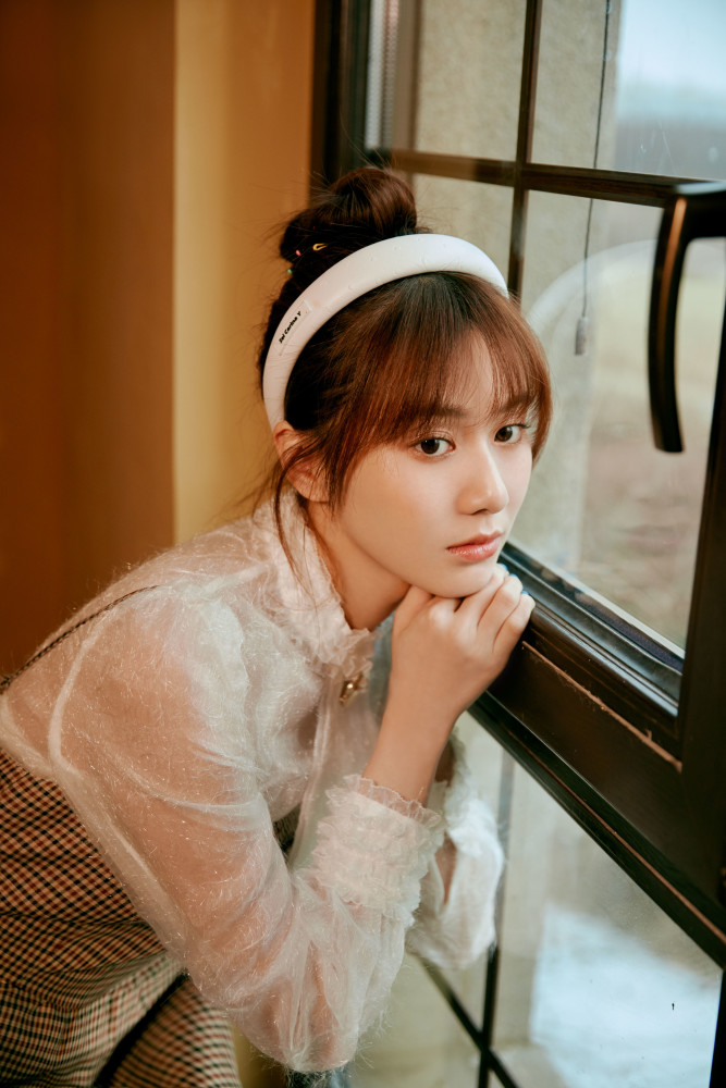 鹿鼎记小郡主关芯甜美写真来袭俏皮可爱元气十足