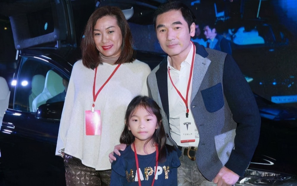 莫可欣表示,她跟老公方中信在一起差不多有二十多年了,虽然中间一度很