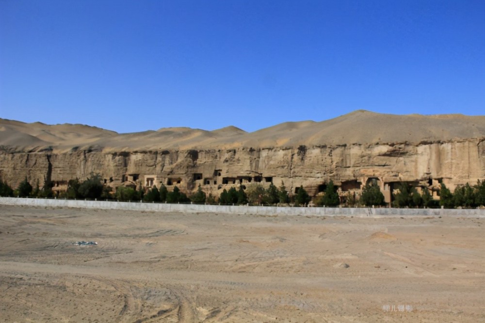 莫高窟|敦煌莫高窟，触摸历史的沧凉