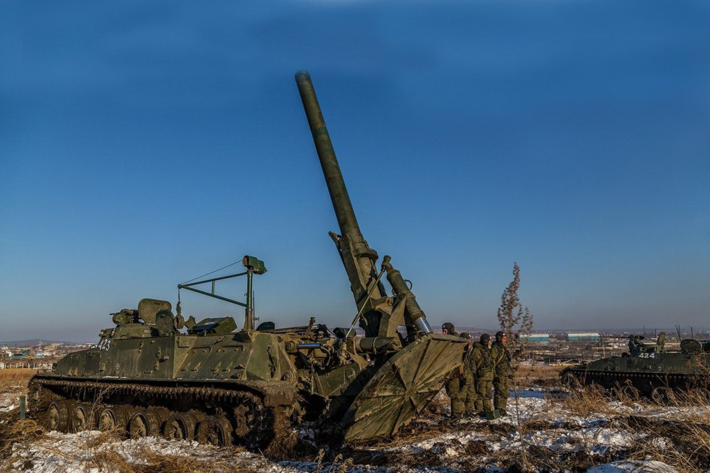 世界现役最大迫击炮有多牛?可发射2000吨当量核炮弹,射程20公里