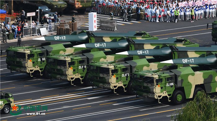 东风17亮相新中国成立70周年阅兵式.