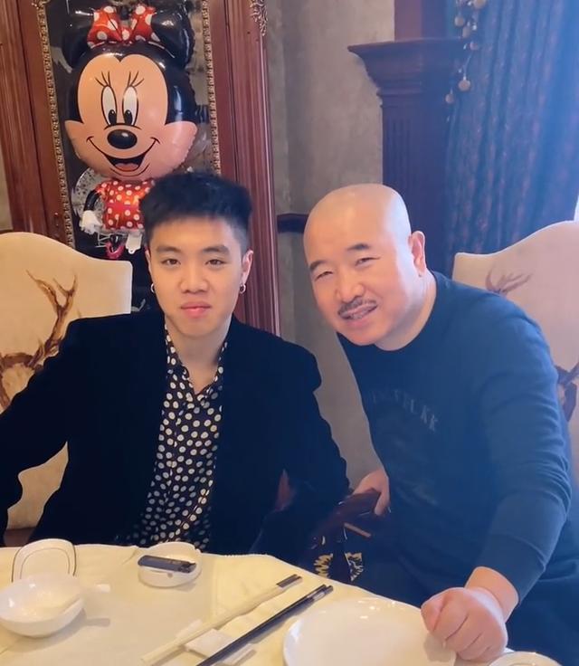 刘能小儿子正脸罕曝光太会挑爹妈优点长大儿子对后妈谢兰更亲