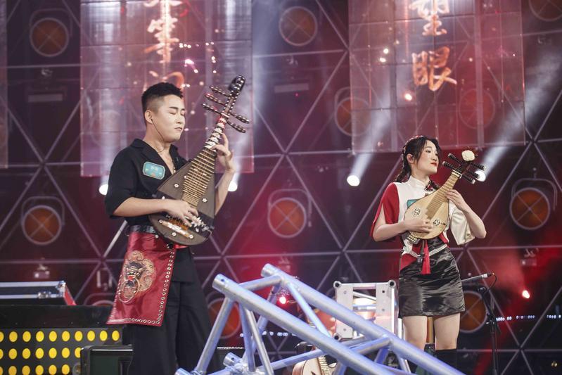 国乐大典成团竞演正式打响琵琶双胞胎上演兄弟对决