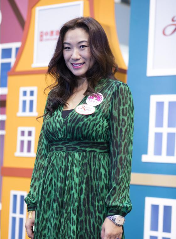 方中信妻子莫可欣谈夫妻之道,自曝矛盾常有,愿来世不做夫妻_腾讯新闻