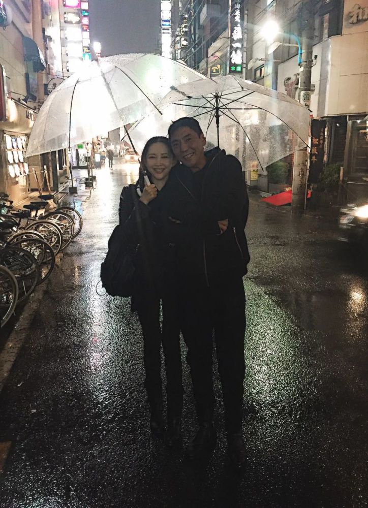 她是屠洪刚三婚娇妻老公让继子子承父业她婚姻美满比江珊幸福