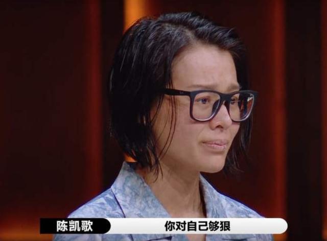 胡杏儿|李乘德晒大儿子日常，3岁李奕霆被赞睫毛精，眉眼超像妈妈胡杏儿