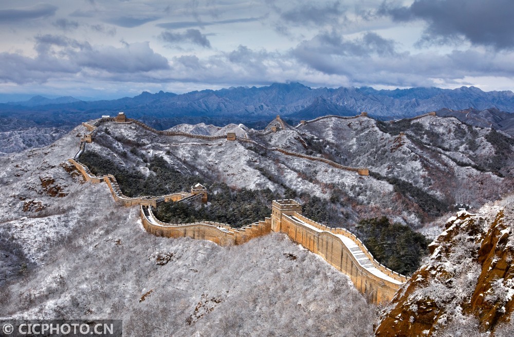 河北承德金山嶺長城雪景如畫