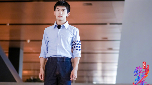 上线吧华彩少年定档王一博易烊千玺同台专业选手成看点