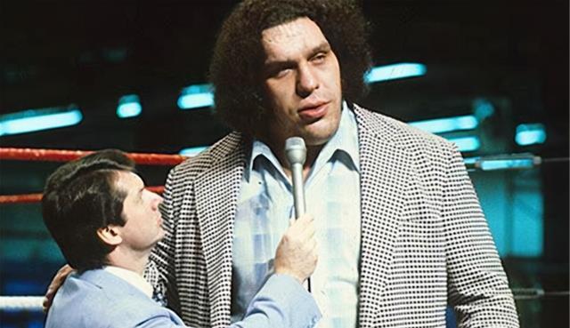 传奇巨人安德烈一口气喝156罐啤酒相当于73升骨灰重15斤