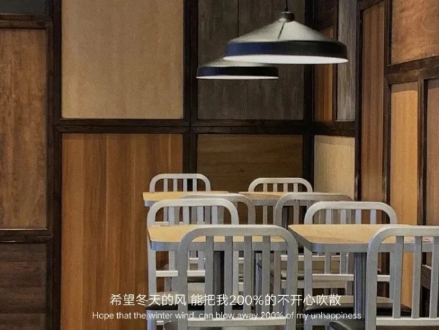 文案馆丨太过深沉的东西大概适合藏在心里