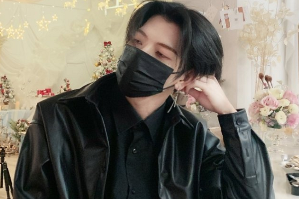 七鹤大人应粉丝要求摘口罩看清他的颜值正太脸我爱了