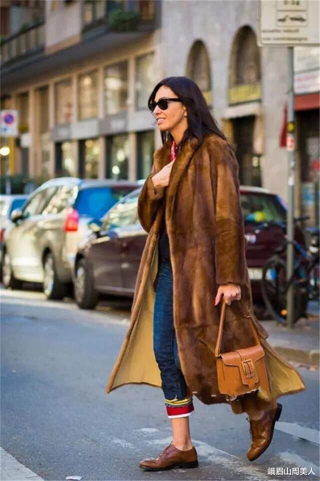 小白鞋不受宠了今年最流行的鞋子叫布洛克鞋舒适还洋气