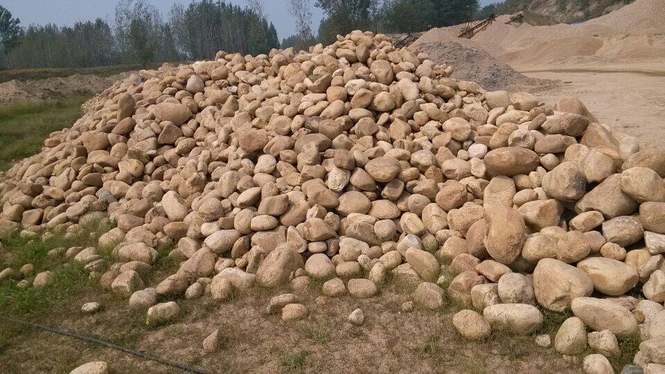 三级破碎河卵石破碎加工生产线就得这么干